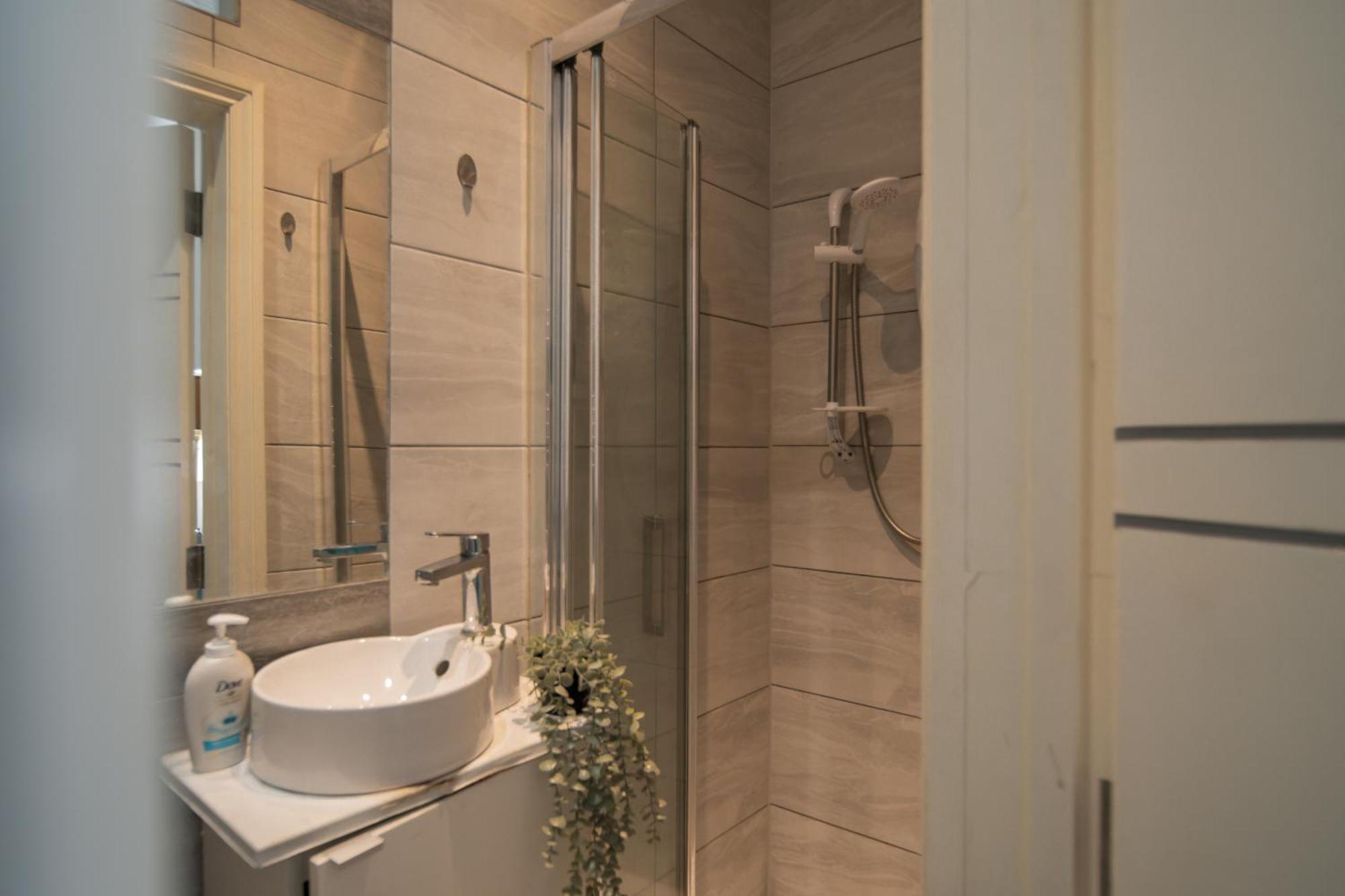Studio Apartments London With Free Wifi المظهر الخارجي الصورة