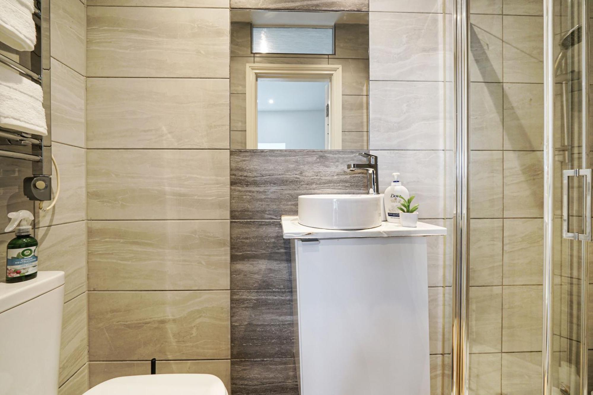 Studio Apartments London With Free Wifi المظهر الخارجي الصورة